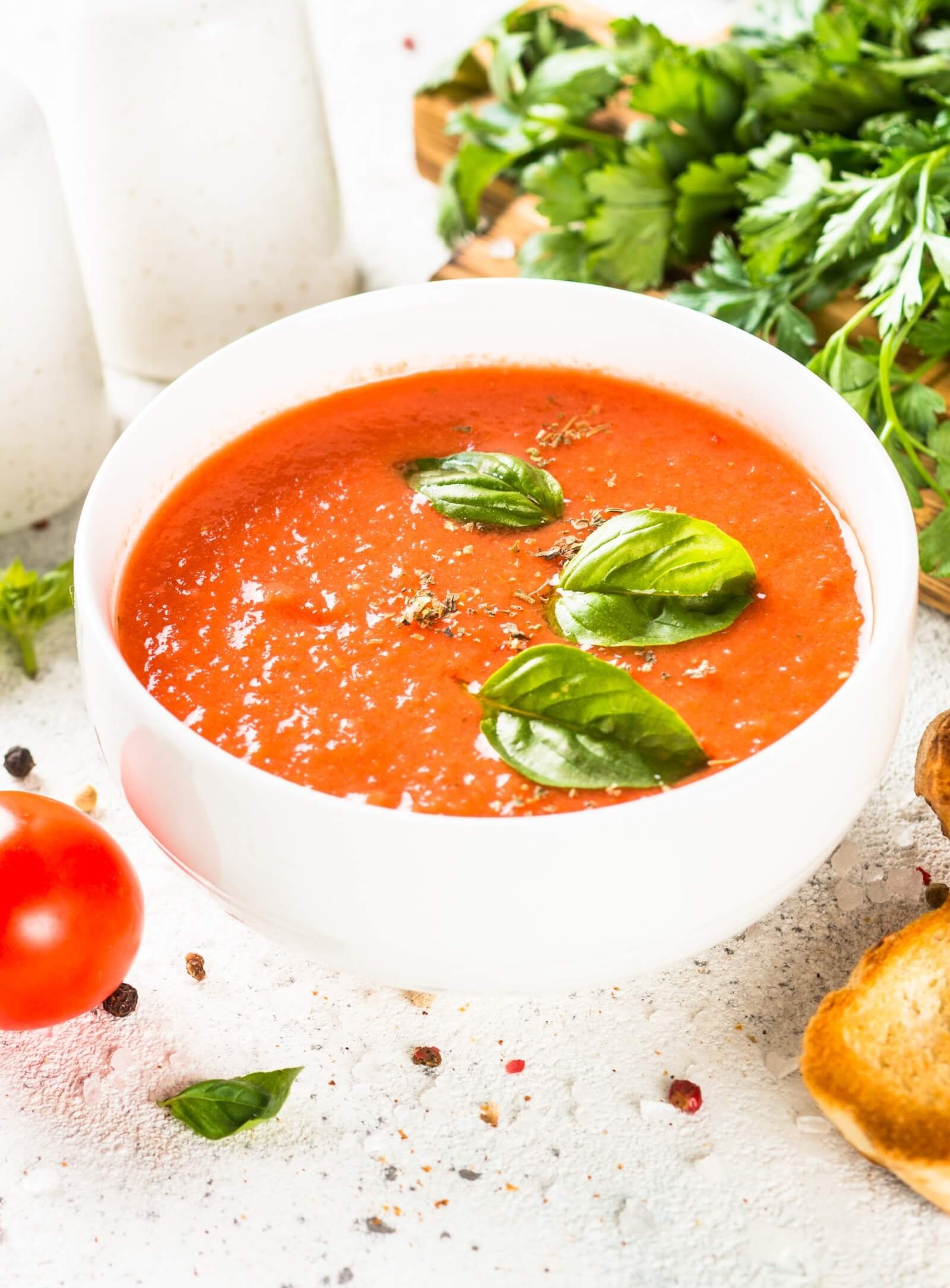 Gazpachos y Sopas Frías: Recetas Refrescantes para Disfrutar del Calor