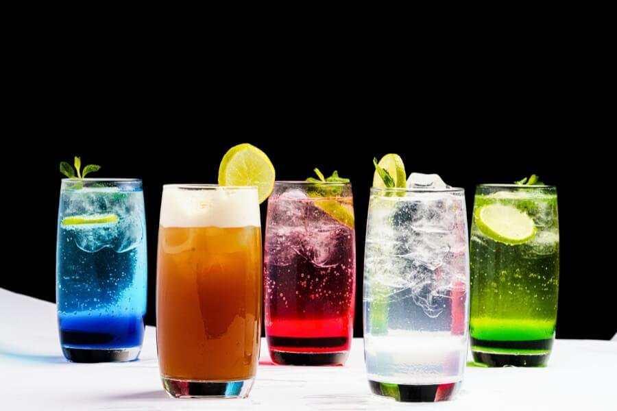 Bebidas Sin Alcohol: Alternativas con Sabor para Disfrutar de una Buena Comida