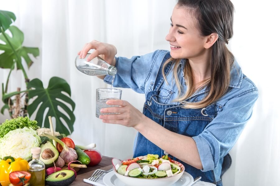 Cómo Beber Agua Correctamente en Verano: Claves para Mantener una Buena Hidratación